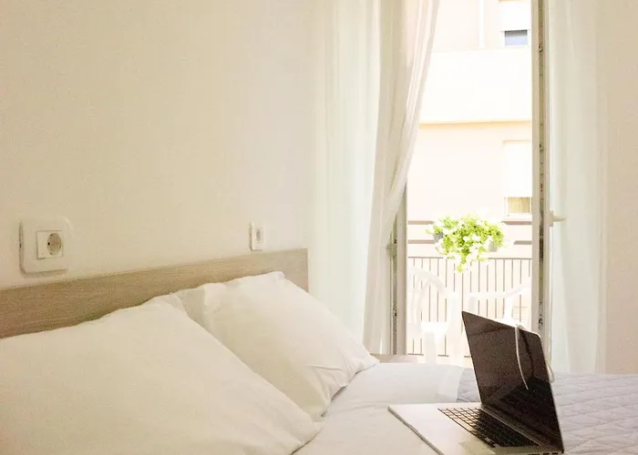 Ella By Interlux Hotel 2*