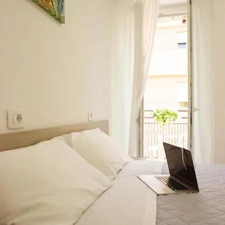Ella By Interlux Hotel 2*