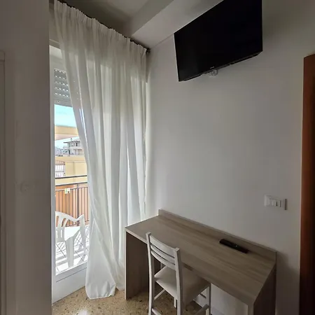 Hotel Ella By Interlux 2*